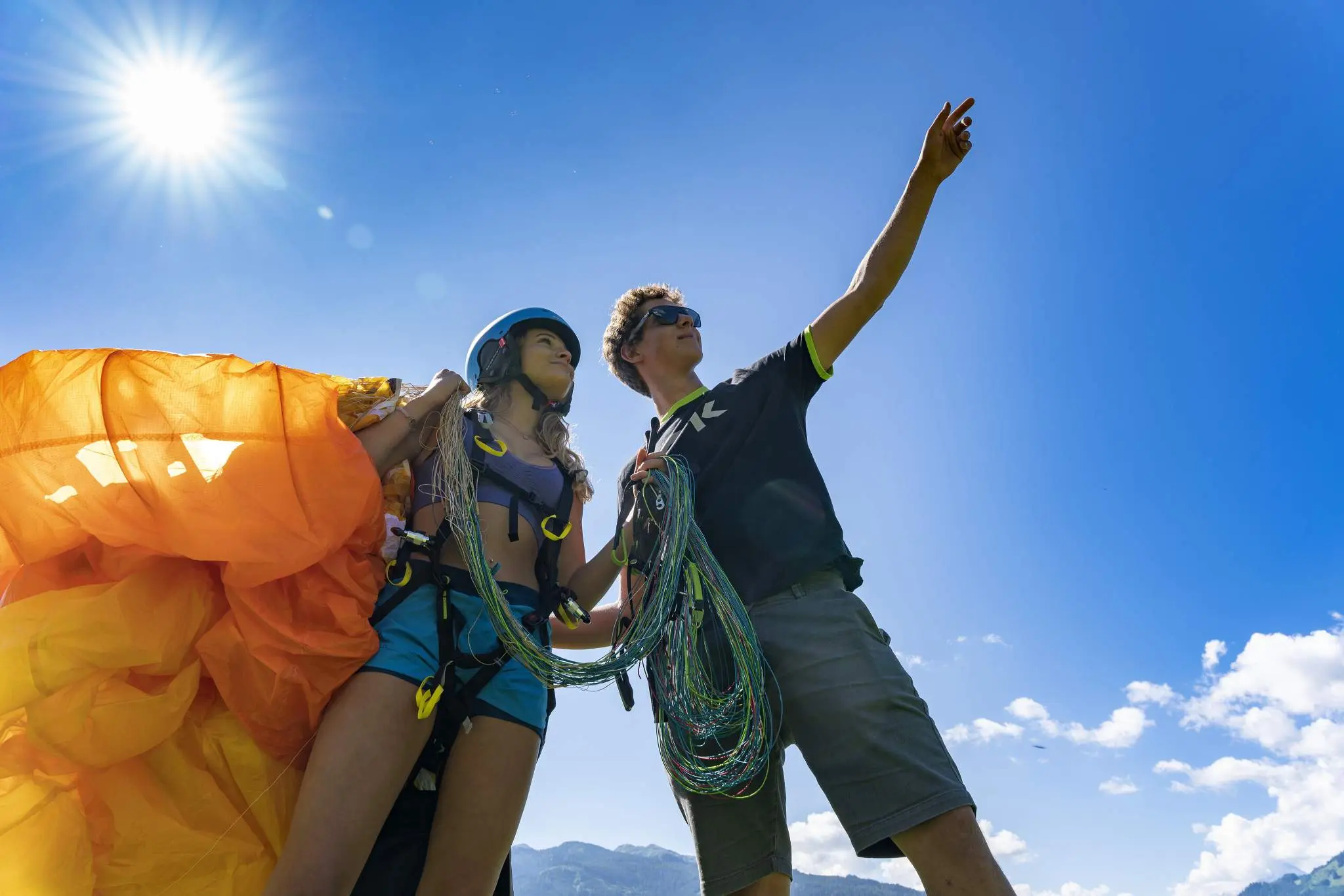 Paragliding, paragliding license training FAQ training A-certificate. Here you will find answers to frequently asked questions about paragliding license training.